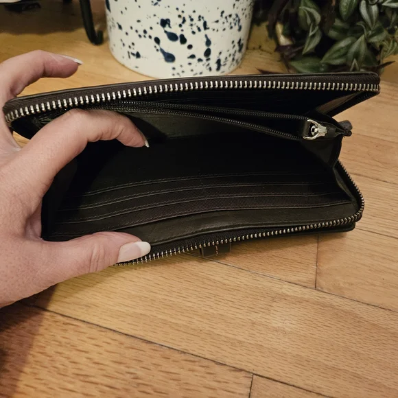 Brown Leather Ladies Wallet - Picture 4 of 7